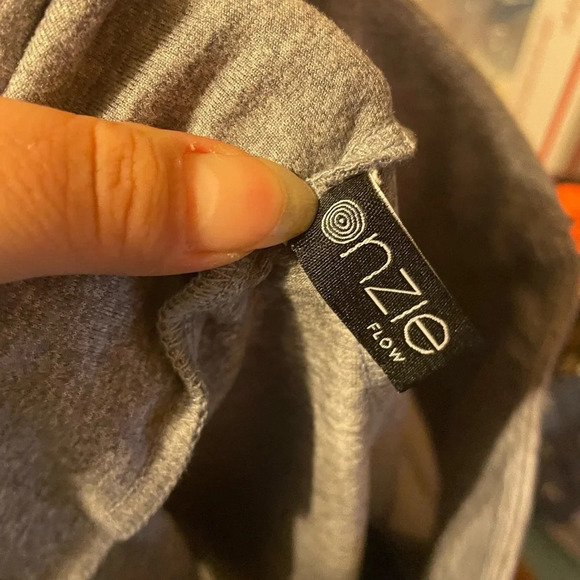 ONZIE CROPPED LEGGINGS - Picture 3 of 5